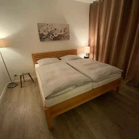 Schoenes * ノイブランデンブルク