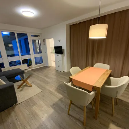 Schoenes ノイブランデンブルク