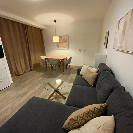 Schoenes アパート ノイブランデンブルク