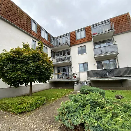 Schoenes アパート ノイブランデンブルク